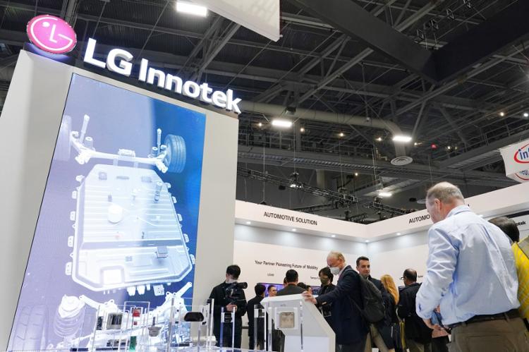 LG Pazartesi günü yaptığı açıklamada, tanıtım amacıyla CES 2024'teki tanıtım standının boyutunu iki katına çıkaracağını söyledi. (Kendi kendine sürüş ve yapay zeka teknolojileri)