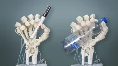 Robotikte Devrim: İlk Kez Kemikli ve Tendonlu Robot El Üretildi!