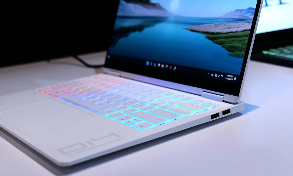 HP, CES 2024'te Dünyanın En Hafif 14 inç Oyun Dizüstü Bilgisayarını Tanıtıyor!