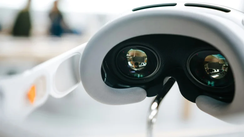 Apple Vision Pro, gözlerinize ne yapıyor?