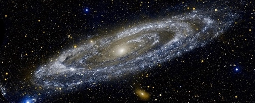 Karşılaştırma için Andromeda galaksisi.