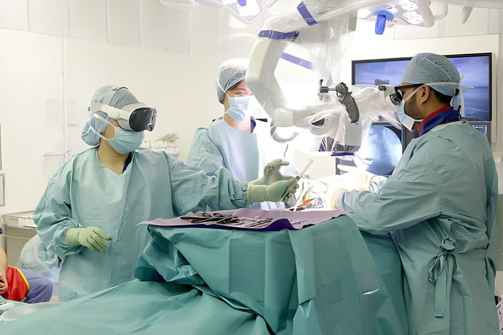 Yok Artık! O Cerrahlar, Ameliyatı Apple Vision Pro Kullanarak Gerçekleştirdi!