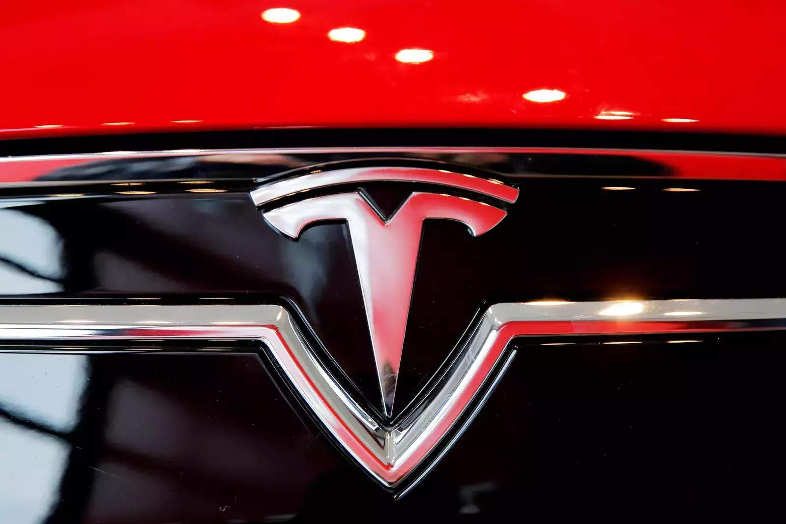 Tesla, İş Gücünün %10’dan Fazlasını İşten Çıkarıyor!