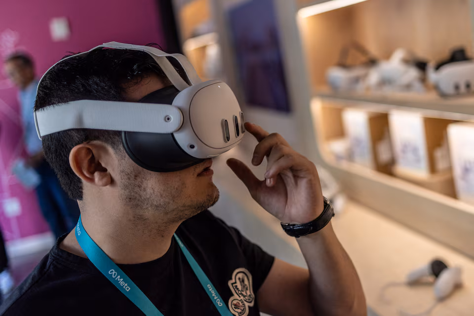 Meta Yeni AR Gözlükleri İle Geleceği Şekillendirecek!