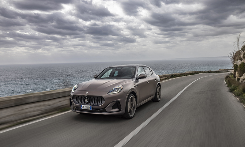 Maserati’nin ilk elektrikli SUV modeli Grecale Folgore Türkiye’de satışa çıktı
