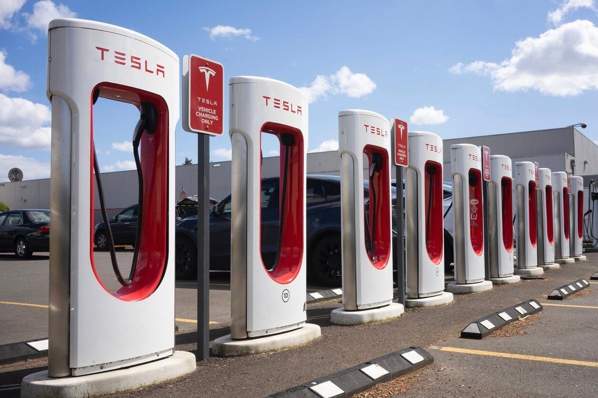 Tesla Supercharger istasyonlarında ücretler yeniden yükseldi