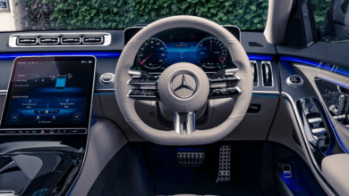 Mercedes fiziksel düğmeler ile araç içi tasarımını yeniden şekillendiriyor