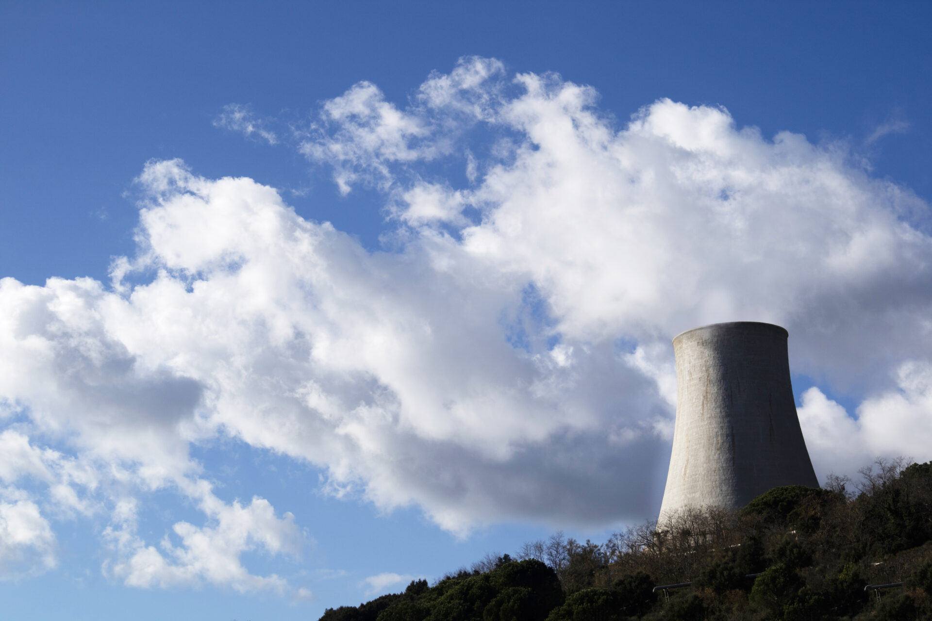 Amazon nükleer enerji yatırımıyla yapay zeka için sürdürülebilir güç hedefliyor