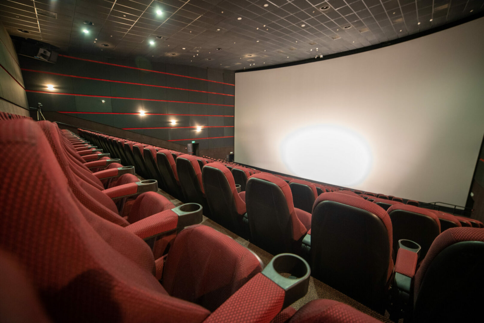 Sinema Günü ile tüm salonlarda biletler Çarşamba günleri 120 TL oldu