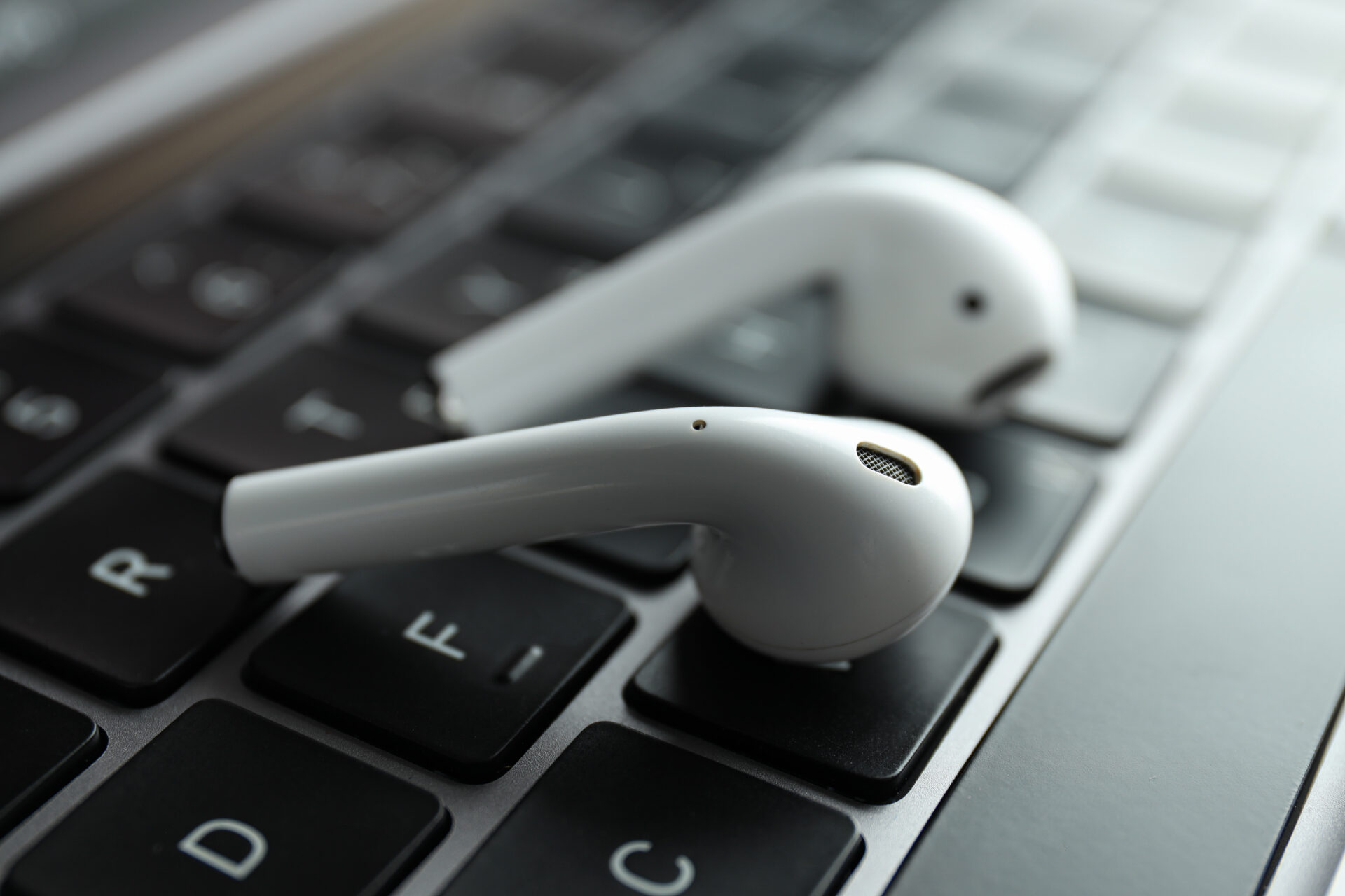 Kameralı AirPods Pro Apple’ın 2026 lansmanında tanıtılabilir